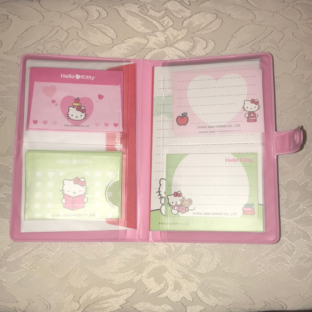 Hello Kitty Notecards & Envelopes - Picture 3 of 6